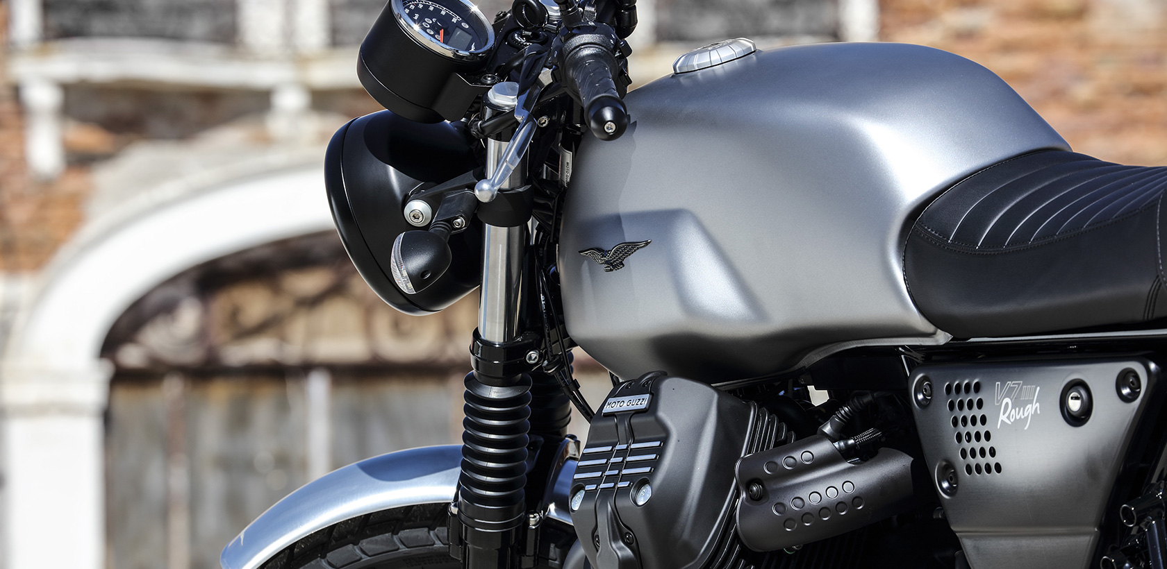 Piaggio Moto Guzzi Hero Rough3 1680x820