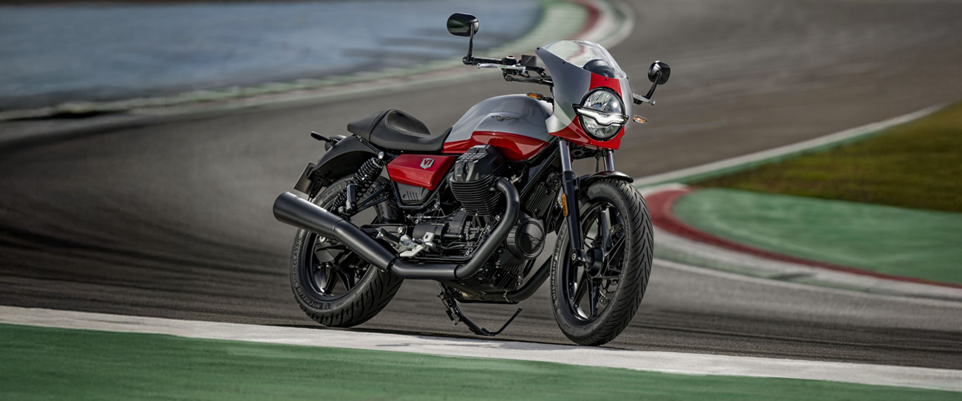 【60%off】定価143,000円 12月29日〜12月31日限定セール 人気の【SUV】215/60R17 サイズのお買い得スタッドレスタイヤは